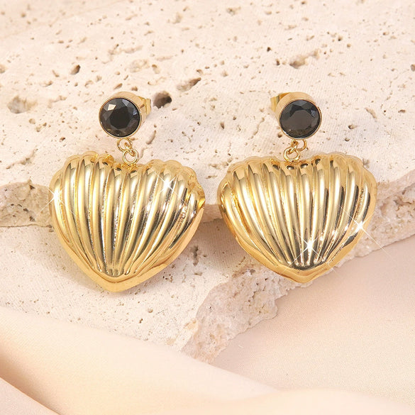 Wholesale Women's Light Luxury Retro Heartshaped Stainless Steel Electroplated Earrings
