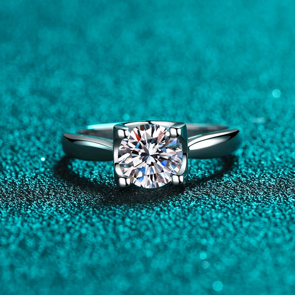 Wholesale Women's Light Luxury Ring S925 Sterling Silver Cow Head Moissanite Electroplating Animals Zodiac