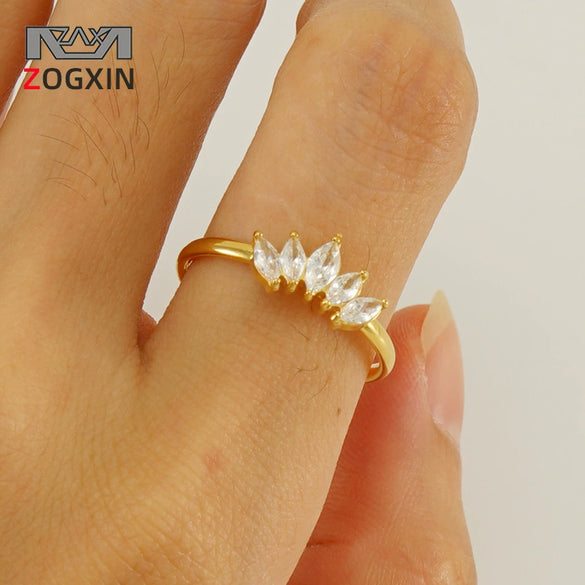 Wholesale Women's Light Luxury 316L Stainless Steel Crownshaped Zircon Ring With Electroplating Treatment