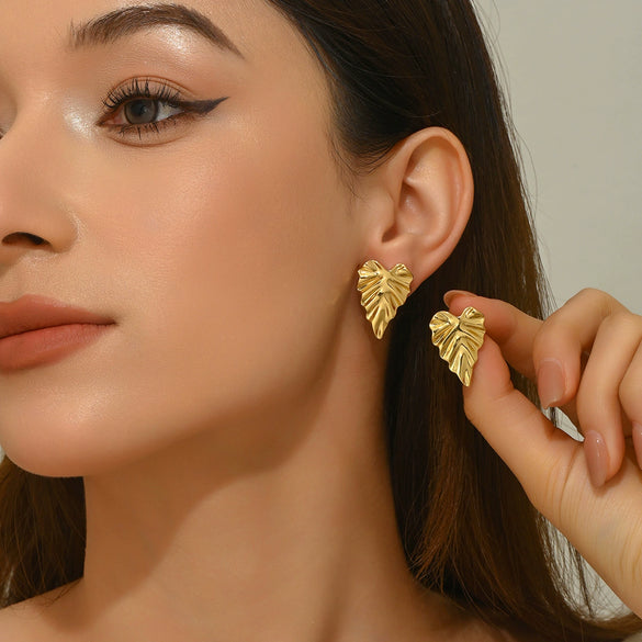 Wholesale Women's Light Luxury Stainless Steel Flower Stamped Earrings