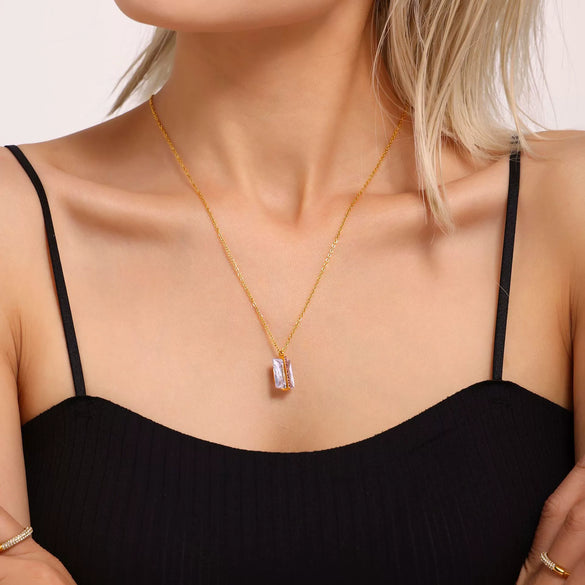Wholesale Women's Light Luxury 316L Stainless Steel Rectangular Zircon Clavicle Necklace With Geometric Pattern And Pvd Plating