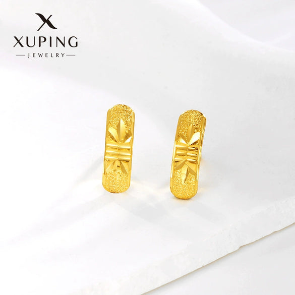 Wholesale Women's Light Luxury Style Alloy Electroplated Imitation Gold Color Simple Earrings