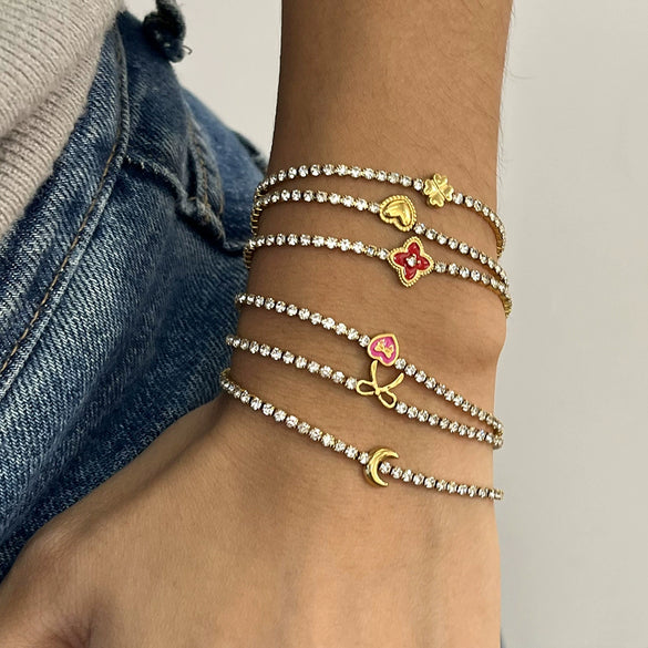 Wholesale Women's Light Luxury Style Electroplated Stainless Steel Flowershaped Drill Chain Bracelet Jewelry