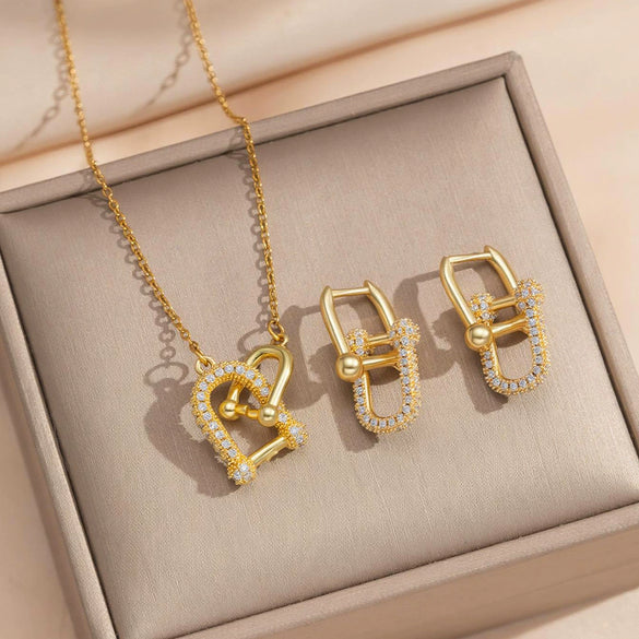 Wholesale Women's Light Luxury Style Real Gold Plated Copper Inlaid With Zircon Oshaped Chain Necklace With Ushaped Letters And Numbers Pendant