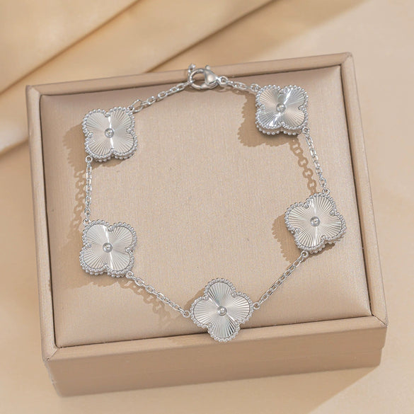 Wholesale Women's Light Luxury Style Titanium Steel Electroplated Four Leaf Clover Laser Bracelet