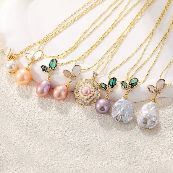 Wholesale Women's Light Luxury Sweet Style Copper Gold Plated Freshwater Baroque Pearl Necklace With Butterfly Flower Drop Shape Design