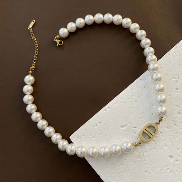 Wholesale Women's Light Luxury Titanium Steel Geometric Pattern Polished Clavicle Chain With Natural Shell Beads Pendant Jewelry
