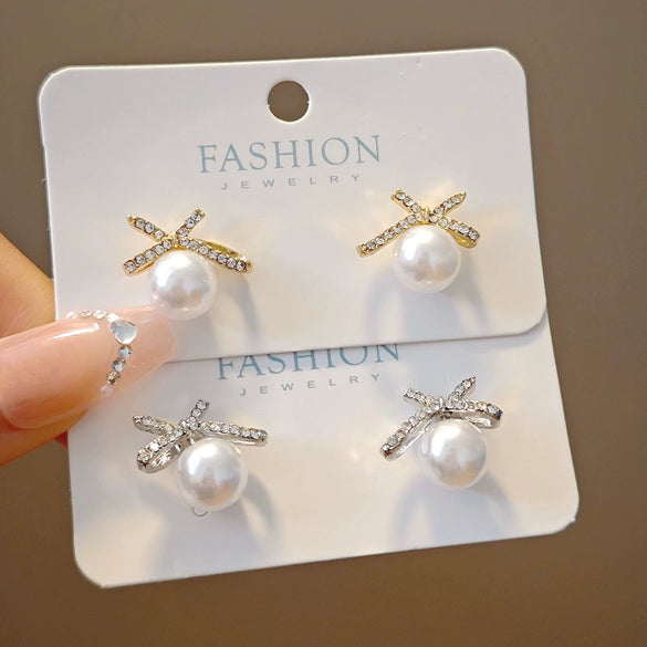 Wholesale Women's Light Luxury Zinc Alloy Rhinestone Bow Pearl Earrings With Electroplating