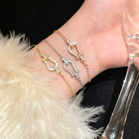 Wholesale Women's Light Luxury Zircon Inlaid Copper Horseshoe Buckle Geometric Bracelet Accessories