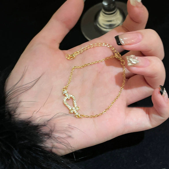 Wholesale Women's Light Luxury Zircon Inlaid Copper Horseshoe Buckle Geometric Bracelet Accessories