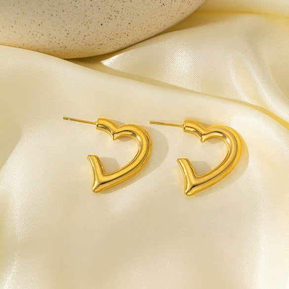 Wholesale Women's Love Series 18K Gold Plated Titanium Steel Heart Shaped Earrings With Electroplating