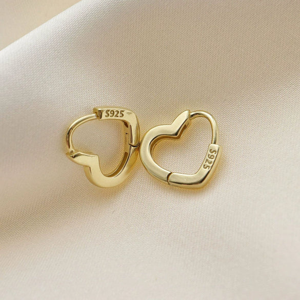 Wholesale Women's Lovely Heart Shaped Copper Ear Jewelry With Electroplating Simple Temperament Ins Style