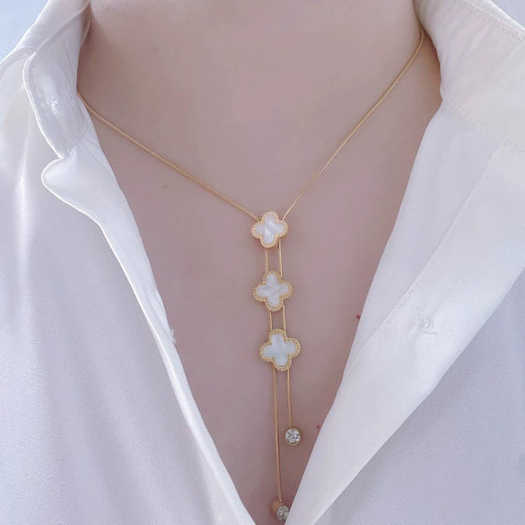 Wholesale Women's Lucky Clover Tassel Pendant Necklace In Titanium Steel With Leaf Pattern And Electroplating