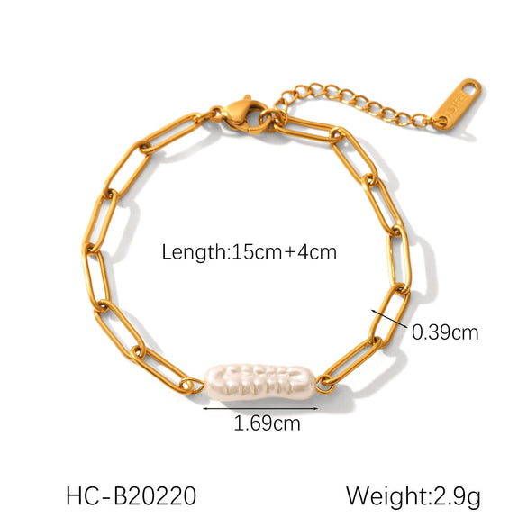 Wholesale Women's Luxury Vintage Stainless Steel Geometric Freshwater Pearl Beaded Bracelet With Electroplating