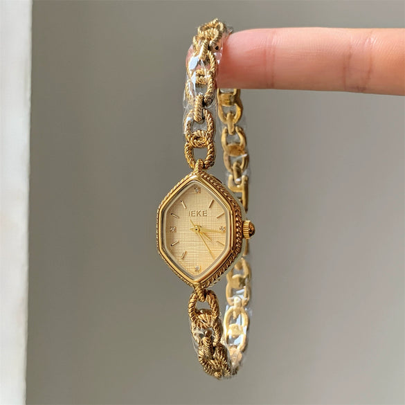 Wholesale Women's Medieval Style Alloy Watch With Diamondshaped Dial And Thorn Design