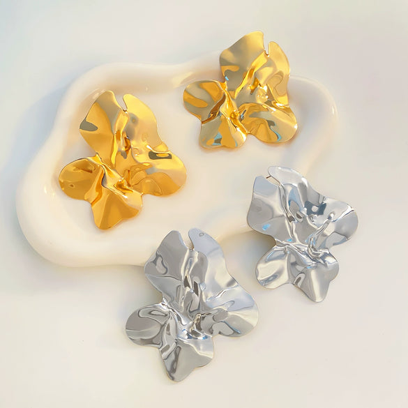 Wholesale Women's Metal Geometric Pleated Retro Elegant Trendy Electroplated Earrings