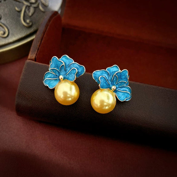 Wholesale Women's Middle Ancient Vintage Alloy Needle Earrings With Diamond Design And Geometric Drop Shape