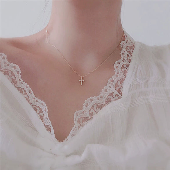 Wholesale Women's Mini Cross Necklace 925 Sterling Silver Geometric Style With Diamond