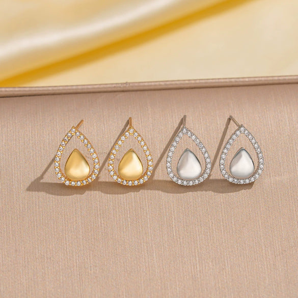 Wholesale Women's Minimalist Dropshaped Copper Earrings Set With Diamonds