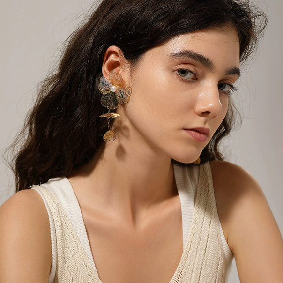 Wholesale Women's Minimalist Flower Stainless Steel Gold Plated Earrings