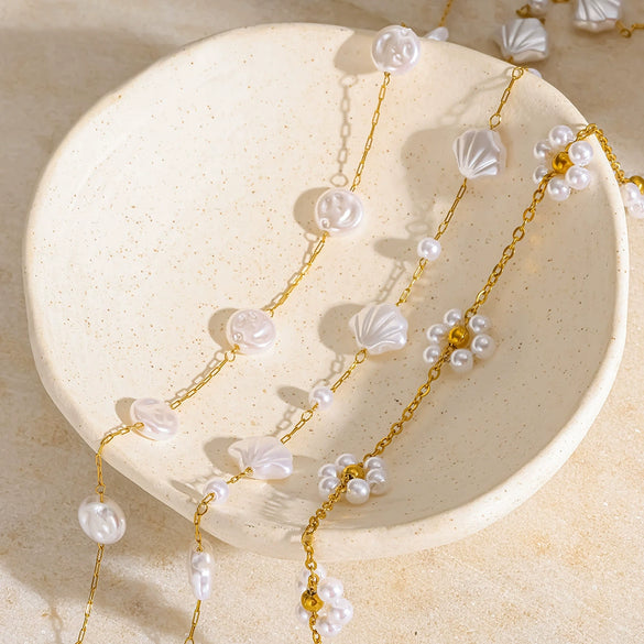 Wholesale Women's Minimalist Geometric Flower Stainless Steel Oshaped Chain Necklace With Vacuum Real Gold Plating
