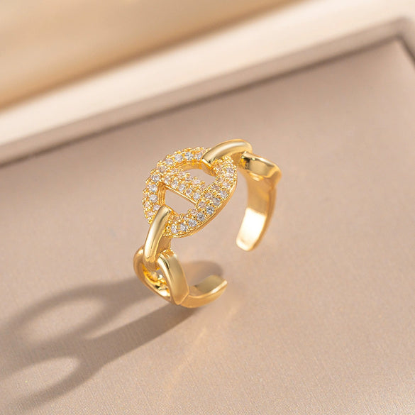 Wholesale Women's Minimalist Geometric Gold Plated Copper Pig Nose Ring With Diamond Encrustment