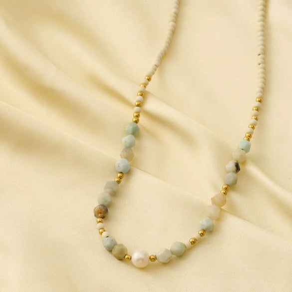 Wholesale Women's Minimalist Geometric Handmade Beaded Titanium Steel Necklace With Natural Stone And 18K Electroplated Design