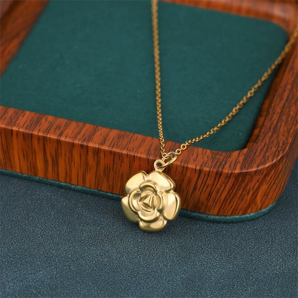 Wholesale Women's Minimalist Geometric 18K Gold Electroplated Stainless Steel Cross Chain Rose Pendant Necklace