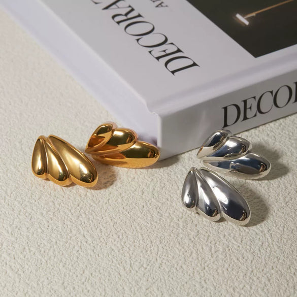Wholesale Women's Minimalist Geometric Stainless Steel Electroplated Earrings With Inlaid Natural Elements Wings