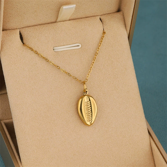 Wholesale Women's Minimalist Geometric Stainless Steel 18K Gold Electroplated Hollow Shell Necklace