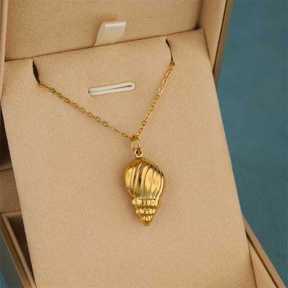 Wholesale Women's Minimalist Geometric Stainless Steel 18K Gold Plated Cross Chain Necklace
