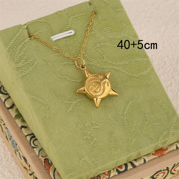 Wholesale Women's Minimalist Geometric Starfish 18K Gold Electroplated Stainless Steel Pendant Cross Chain Necklace