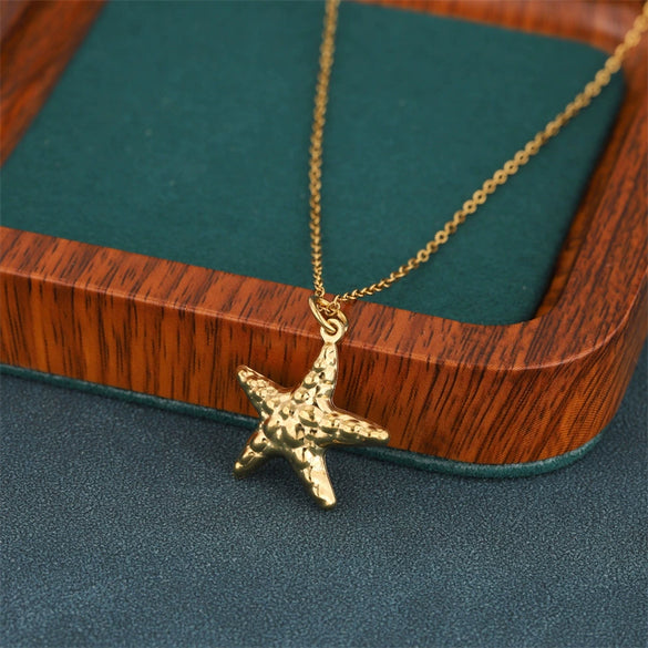 Wholesale Women's Minimalist Geometric Starfish Pendant Necklace With 18K Gold Electroplated Stainless Steel Cross Chain