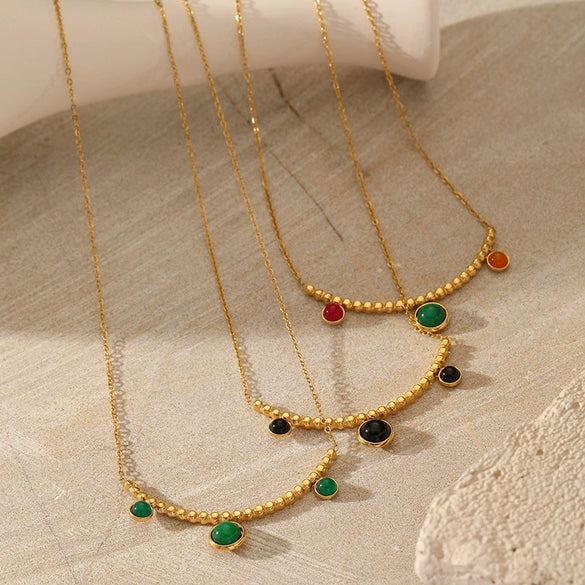 Wholesale Women's Minimalist Geometric Titanium Steel And Stainless Steel Goldplated Round Pendant Oshaped Chain Necklace