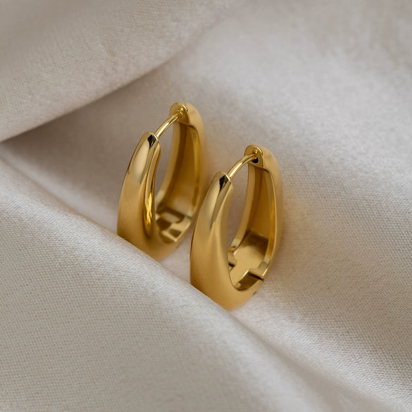 Wholesale Women's Minimalist Geometric Ushaped Stainless Steel Earrings With Vacuum Real Gold Plating