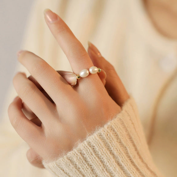 Wholesale Women's Minimalist Natural Freshwater Pearl Geometric Ring 18K Gold Plated