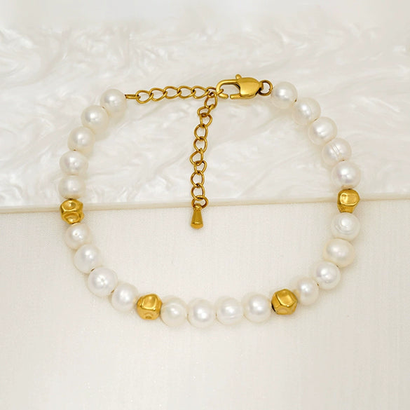 Wholesale Women's Minimalist Stainless Steel Natural Pearl Round Beads Hand Beaded Bracelet