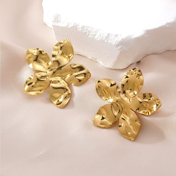 Wholesale Women's Minimalist Stainless Steel Stamped Flower Earrings