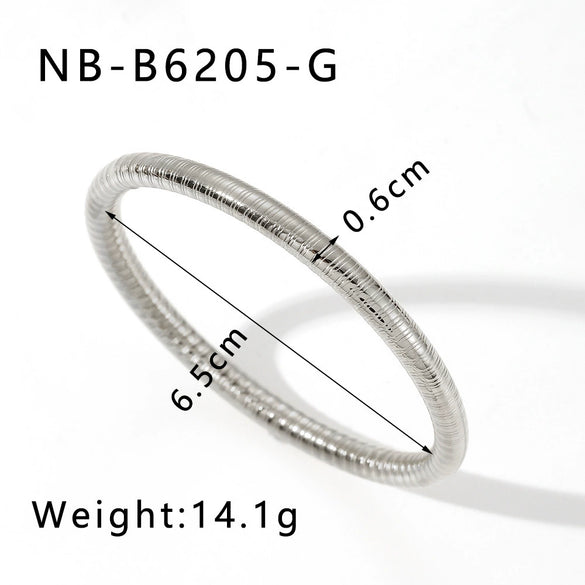 Wholesale Women's Minimalist Thread Design Hollow Bracelet In Stainless Steel With 18K Furnace Vacuum Plating