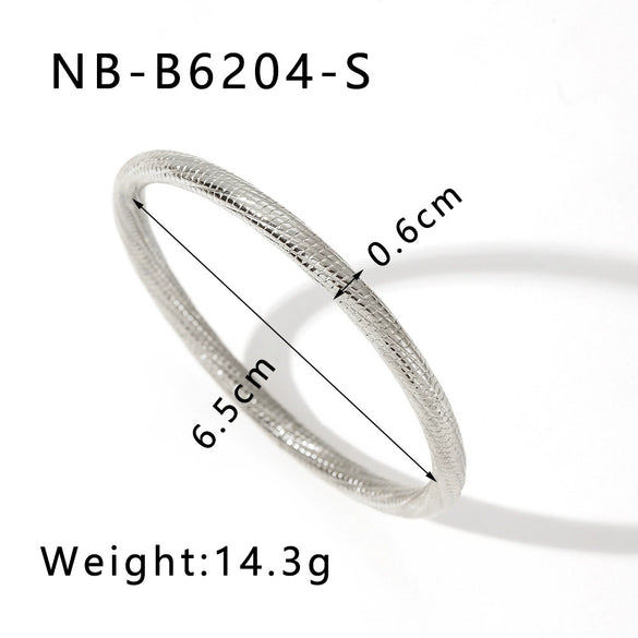 Wholesale Women's Minimalist Thread Design Hollow Bracelet In Stainless Steel With 18K Furnace Vacuum Plating
