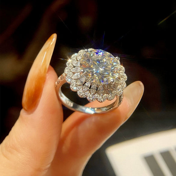 Wholesale Women's Moissanite Gypsophila Ring In 925 Silver With Geometric Pattern And Electroplating