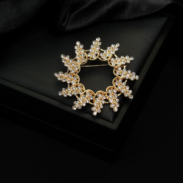 Wholesale Women's Multifunctional Diamondencrusted Geometric Zinc Alloy Electroplated Ring Brooch Clothing Pin Accessories