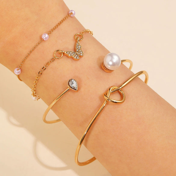 Wholesale Women's Multilayer Retro Alloy Geometric Bracelet With Electroplating