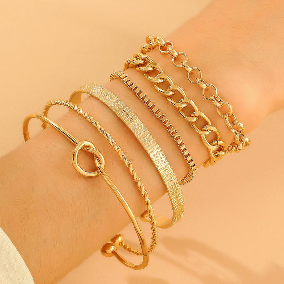 Wholesale Women's Multilayer Retro Alloy Geometric Bracelet With Electroplating