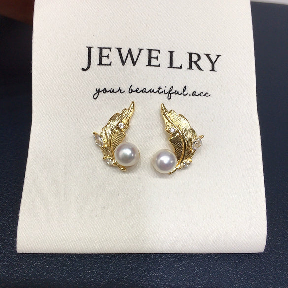 Wholesale Women's Natural Freshwater Pearl Earrings Alloy Inlaid With Gemstones Oblate Shape Highend Fashion