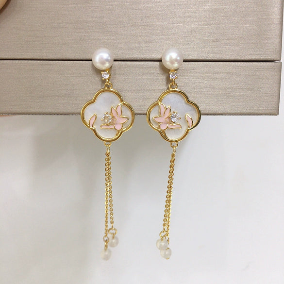 Wholesale Women's Natural Freshwater Pearl Earrings In S925 Sterling Silver With Round Shape