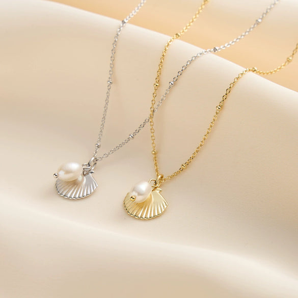 Wholesale Women's Natural Freshwater Pearl Shell Pendant S925 Sterling Silver Necklace With Geometric Design And Electroplating