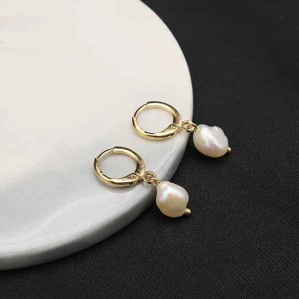 Wholesale Women's Natural Pearl Flat Round Geometric Handmade Earrings