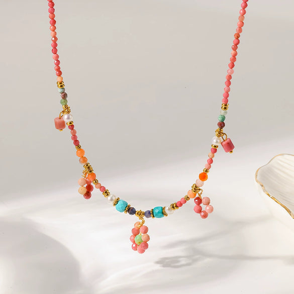 Wholesale Women's Natural Stone And Stainless Steel Flowershaped Pendant Beaded Necklace With Pvd Furnace Vacuum Real Gold Plating