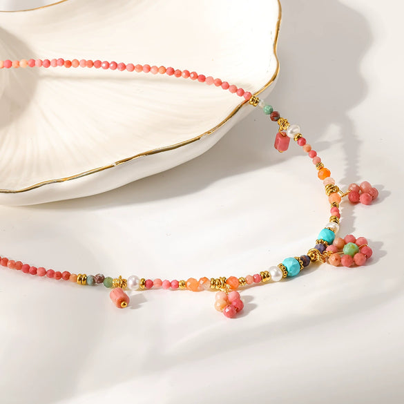 Wholesale Women's Natural Stone And Stainless Steel Flowershaped Pendant Beaded Necklace With Pvd Furnace Vacuum Real Gold Plating